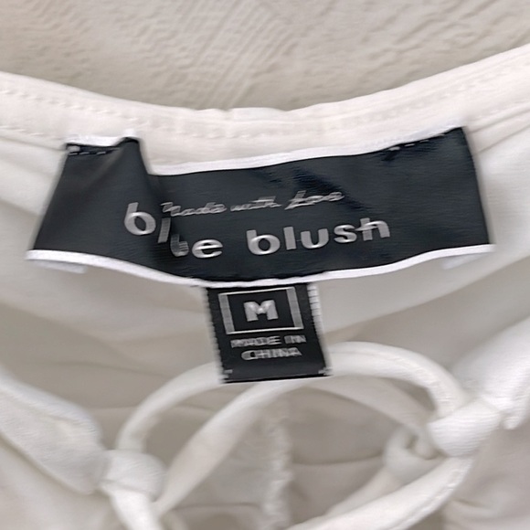 ❤️ 🆕 BLUE BLUSH white cries cross crop Top Size M - Picture 5 of 5